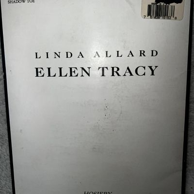 Linda Allard Ellen Tracy Sheer Lace Top Thigh High Shadow Toe  Hosiery White Med