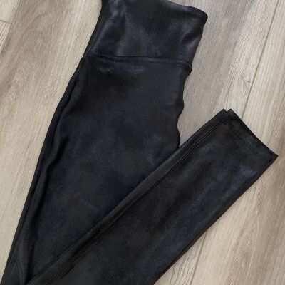 Spanx Women’s Faux Leather Shine Black Leggings, Sz Medium, MINT!