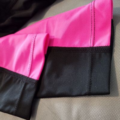 Leggings Black/Pink Sz M Silky Shiny  no tags Great Condition Well Made See Stit