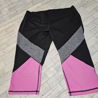 LIVI Active Lane Bryant Black/Pink/Grey Capri Workout Leggings, Plus Size 26/28