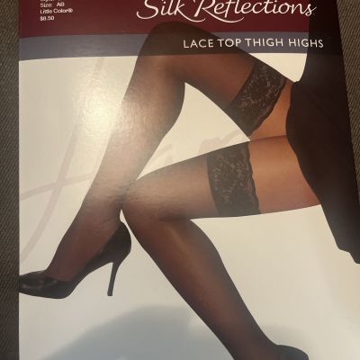 Hanes Silk Reflections Lace Top Thigh Highs 0A444 Little Color Size AB New
