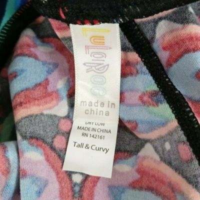 New LuLaRoe Tall & Curvy Leggings With Bright Colorful Fish Design