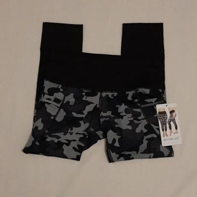 NWT Black & Grey Camo Cropped Active Life Athletic Work Out Gym Leggings Pockets