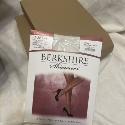 LOT Berkshire * - Queen Shimmers Control Top Pantyhose Size Plus 5X-6X  PLATINUM