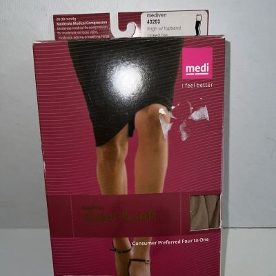 Mediven Sheer & Soft, 20-30 mmHg, Thigh w/Lace Top-Band, Closed Toe - 43203 2 Pr