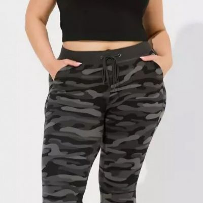 NWT Torrid Plus Size 3 3X 22/24 Full Length Signature Camo Jogger Pocket Legging