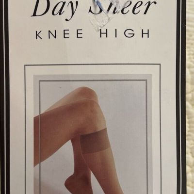 Nice Touch Day Sheer Knee Highs Size B  Soft Taupe 2 Pairs