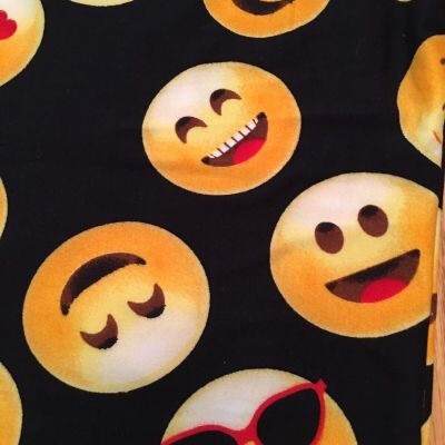 NEW Sz 12-20 Womens Face Emoji Capri Crop Leggings (Feel Soft as Lularoe)