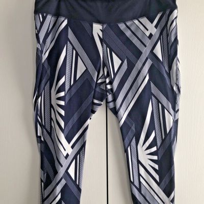 Cato Women's Plus Navy/White Print Cropped Leggings Size 22/24W  Stretch