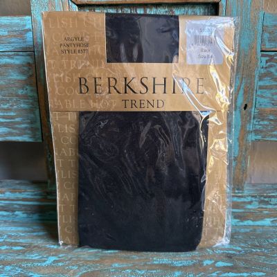 Berkshire Trend Argyle Black Pantyhose Size 3-4 New Old Stock Made In USA Nylons