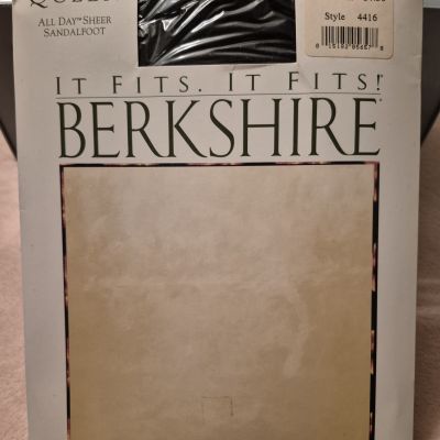 Berkshire Vtg Queen All Day Sheer Sandalfoot Size 3x-4x Black and Beige Pairs