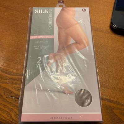 Silk Impressions Sheer Light  Support 20 Denier 2-pack sealed Small