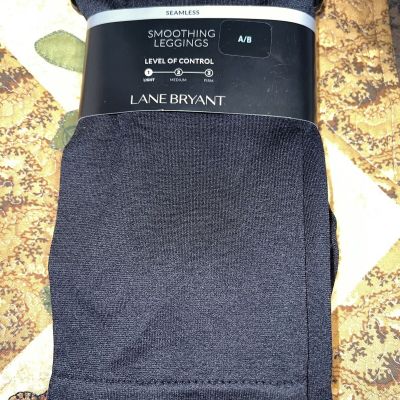 LANE BRYANT BLACK LEVEL 1 SEAMLESS SMOOTHING LEGGING Size  A/B New!