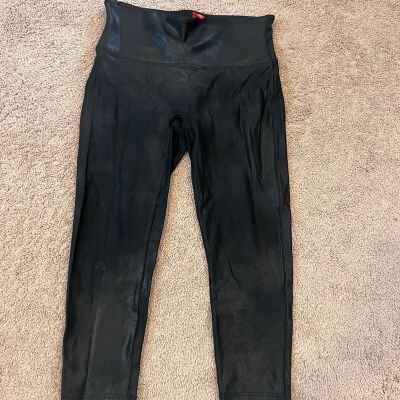 Spanx Cropped Workout Legging - Size Large