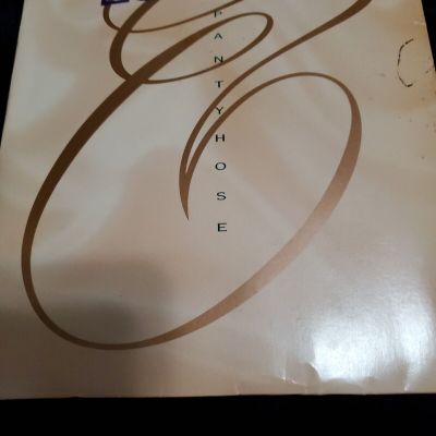 OFFICE ULTRA SHEER ESSENCE PANTYHOSE IVORY Size E Style 735