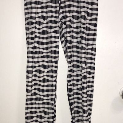 Offline by Aerie Real Me Hi-Rise Striped Leggings with Pockets Women’s Size M