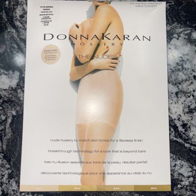 Donna Karan Hosiery The Nudes Whisper Weight Mini Toner Style DKS005 A03 Med