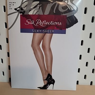 Hanes Silk Reflections Silky Sheer Size AB Control Top Reinforced Toe Pantyhose