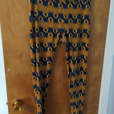 Pair of LuLaRoe Tall and Curvy Buttery Soft Workout Yoga Leggings