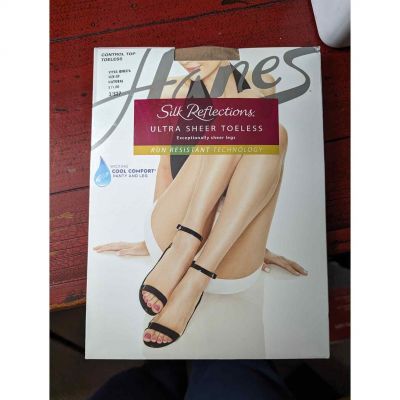 Hanes Silk Reflections Contol Top Toeless Style Q0B376 Natural Size EF