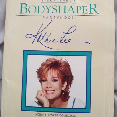 WOMEN'S KATHIE LEE SILKY SHEER BODYSHAPER PANTYHOSE, SUNTAN PLUS