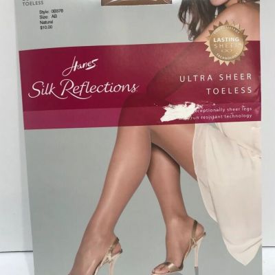 Silk Reflections Womens Hosiery Hanes Ultra Sheer Size AB Color Natural OB376
