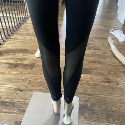Victoria Secret Sport Women's Black Cutout Leggings Size S- 037