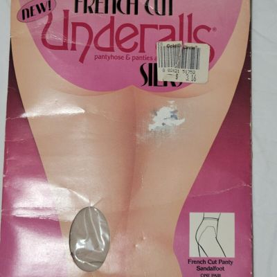 Vintage Hanes French Cut Underalls Silks Pantyhose & Panties Size A-B Buff