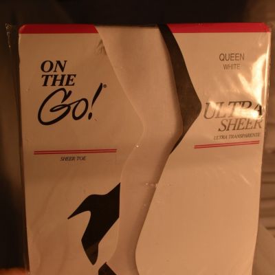 1 On The Go! Vintage Ultra Sheer Pantyhose White  Ultra Sheer Toe Size: QUEEN