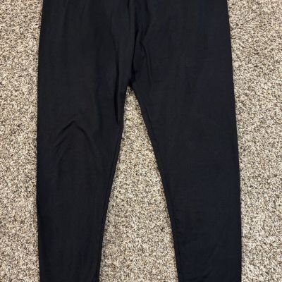 Always Black Leggings. Plus One Size.