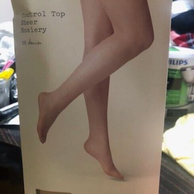 A New Day Women's 20 Denier Control Top Sheer Hosiery Tights Sz M / L NUDE NWT