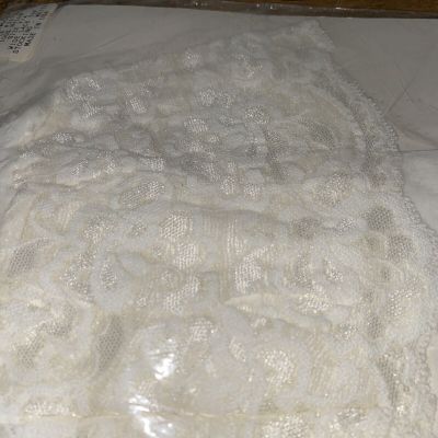 Frederick’s Of Hollywood Lace Top Stockings White Sz P/ A Style  33738 Nylon