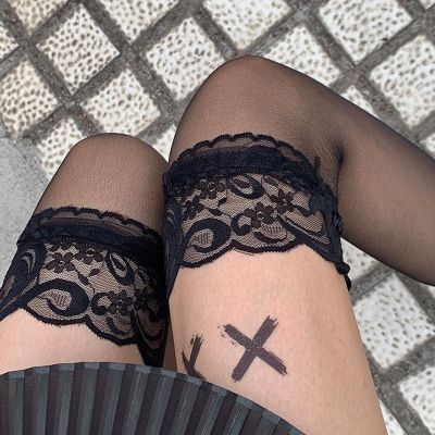 Vintage scalloped Lace Thigh Highs / Over knees Tights