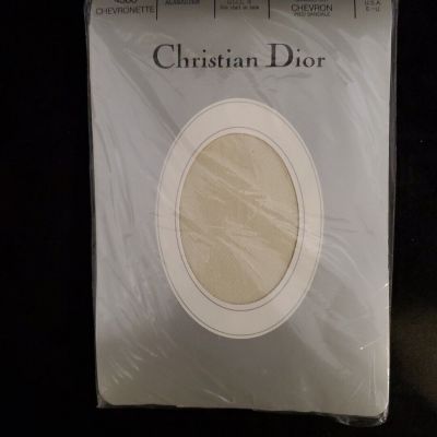 Christian Dior Pantyhose Size 4 Chevron Alabaster #4300 Ultra Sheer Leg Control