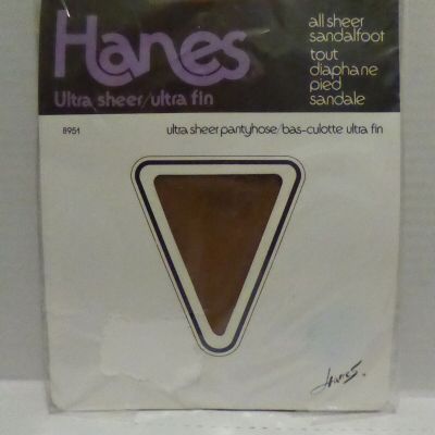 Vintage Hanes Ultra Sheer Pantyhose Mayfair Size A, Sandal foot Style 8951