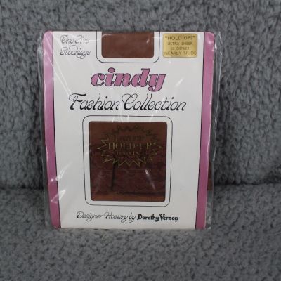 VTG STOCKINGS BY CINDY FASHION COLLECTION LACE TOP HOLD-UP NEARLY NUDE ONE SIZE