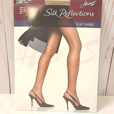 Silk Reflections Silky Sheer Pantyhose Size AB Control Top Sheer Toe NOS New