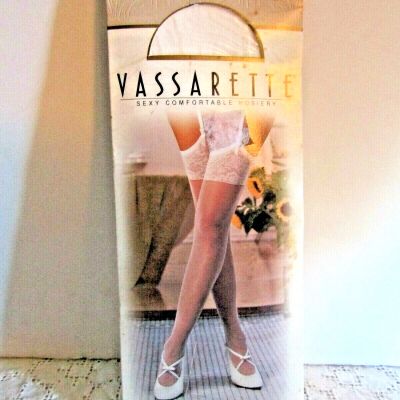 Vassarette White Lace Trim Stockings Sheer Nylon Size Medium