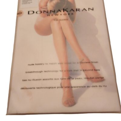 Donna Karan Hosiery The Nudes Size Plus Petite Control Top Tone B02 StyleA19 New