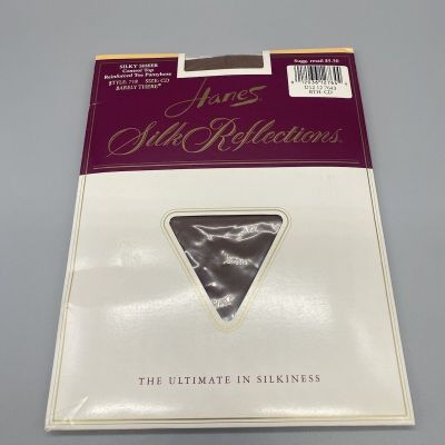 1995 Vintage Pantyhose Hanes Silk Reflections Style 718 Size CD Barely There