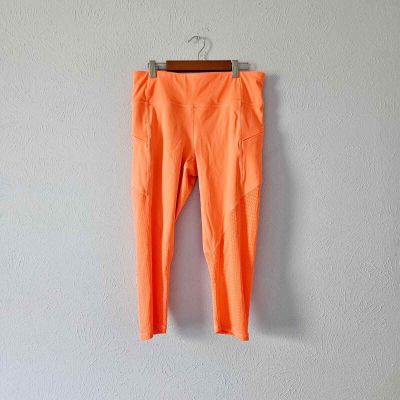 Athleta Women's Capri Leggings Size Medium Petite Bright Orange