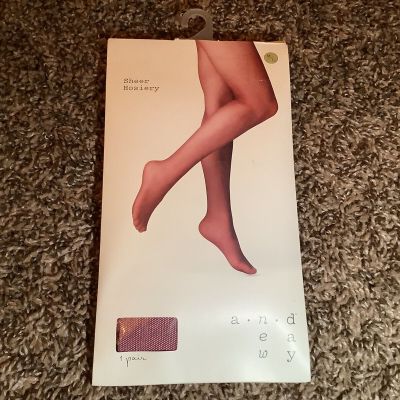 A New Day sheer tights, color cranberry juice, size: M/L