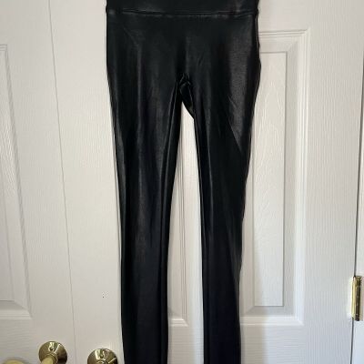 Spanx Women’s moto leggings Faux Leather Shiny Leggings Size Small