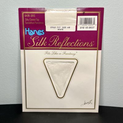 Vtg Hanes Silk Reflections Pantyhose Silky Control Top Sandalfoot Size AB, White