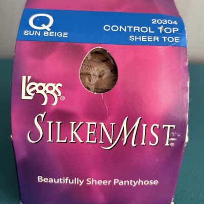 Leggs Sheer SILKEN MIST  SUN BEIGE Control Top SHEER TOE PANTYHOSE Size Q