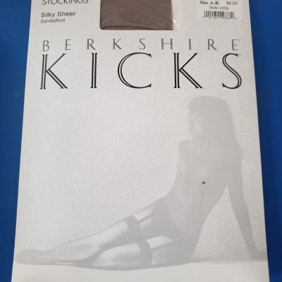 Berkshire Kicks Stockings Silky Sheer Sandalfoot ~ Pale Taupe Size A-B 1988 NOS