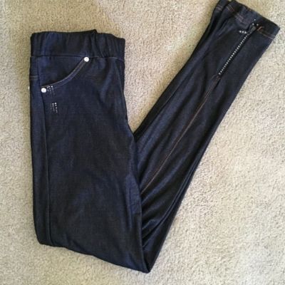 Style size S jeggings with rhinestone details and front ankle zippers