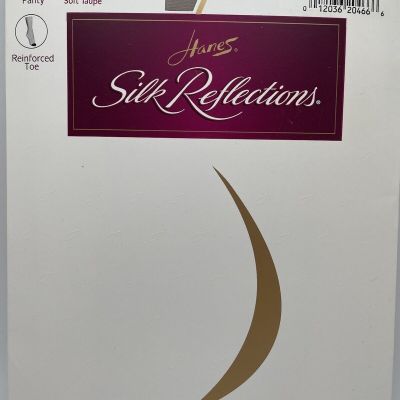 Hanes Silk Reflections Sheer Stockings Pantyhose 718 CD Soft Taupe
