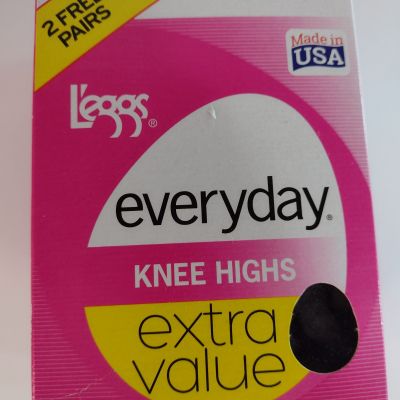New Leggs Everyday Knee Highs 12 Pair Off Black