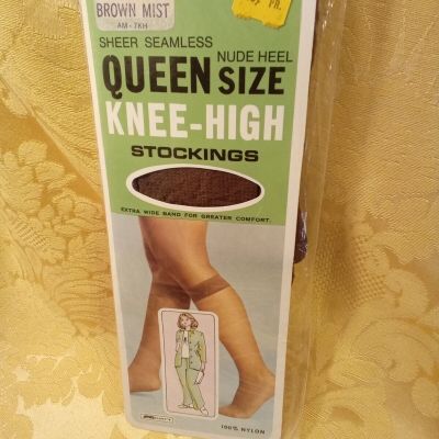 Sheer Seamless Queen Size Knee High Stockings,NOS,NEW